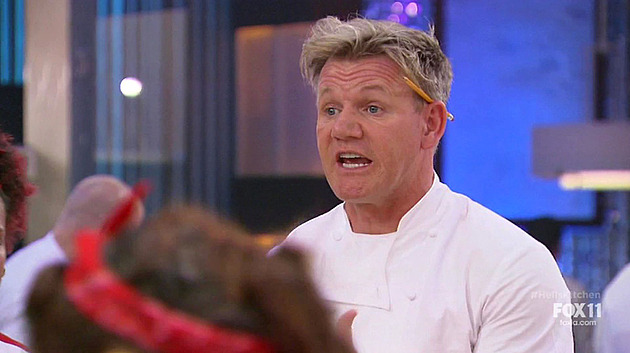 Gordon Ramsey ukázal jizvu po operaci nádoru. Facelift to nebyl, vtipkuje