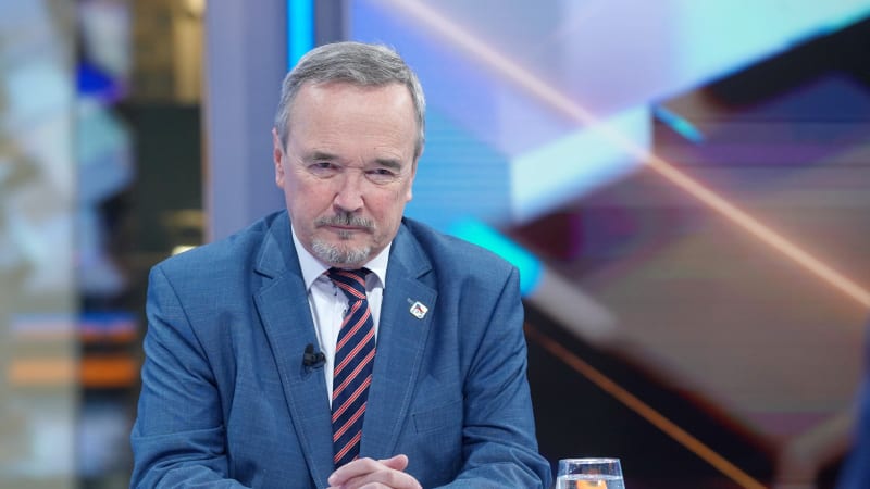 Kobzovi uhynuli v autě dva psi: Tragické, zní ze Stačilo!. Ať to vysvětlí, žádá Pospíšil