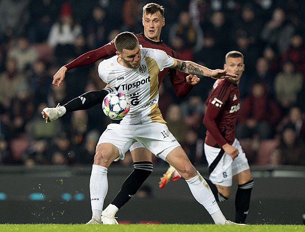 ONLINE: Hradec Kr. - Sparta, v základu Mercado či Suchomel, chybí Haraslín