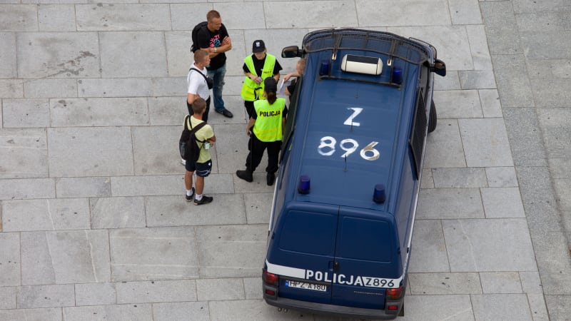 Dron nad vládními budovami ve Varšavě: Ochranka ho zneškodnila a zadržela dva Bělorusy 