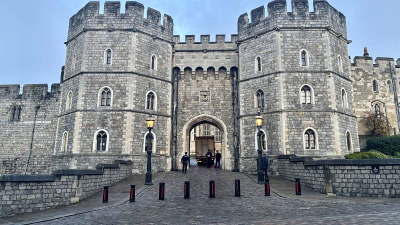 Zatýkání před návštěvou Trumpa v Británii: Dva muži létali s drony poblíž hradu Windsor