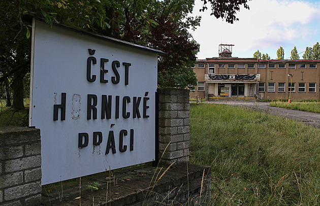 Areál poslední hnědouhelné šachty v Česku zbourají. Místo čeká výrazná proměna