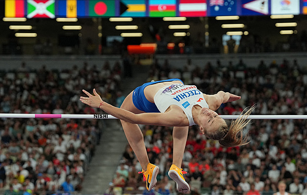 Atletika ONLINE: Mistrovství světa vrcholí, bojují desetibojaři i výškařka Hrubá
