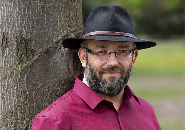 Řekli, že jsme lůza. Předvedeme, co dezoláti dokážou, vzkazuje Sterzik