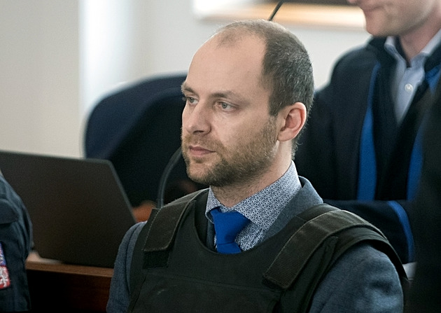 Jak jsem sebestředný? Posudky znalkyň lékař souzený za vraždu milenky nevydýchal