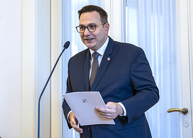 Vláda zakázala vstup do Česka mnoha držitelům ruských diplomatických pasů