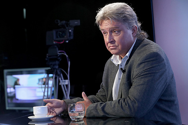 Komunisté po debaklu řeší, co bude dál. Ztratí se bez funusu, líčí exposlanec Dolejš