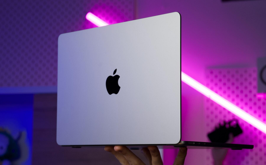 Nový MacBook Air brutálně zlevnil. V takové slevě ještě nikdy nebyl