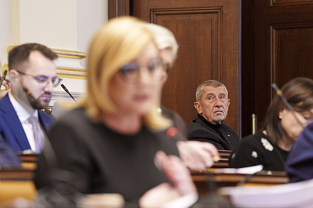 SPD souhlasí s návrhem vrátit rozpočet, v němž podle ANO chybí 95,9 miliardy