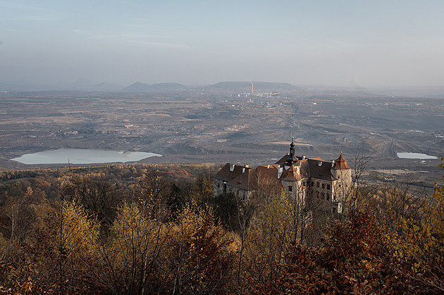 Tuny uhlí navždy zaplaví voda. Unikátní pohled do lomu ČSA