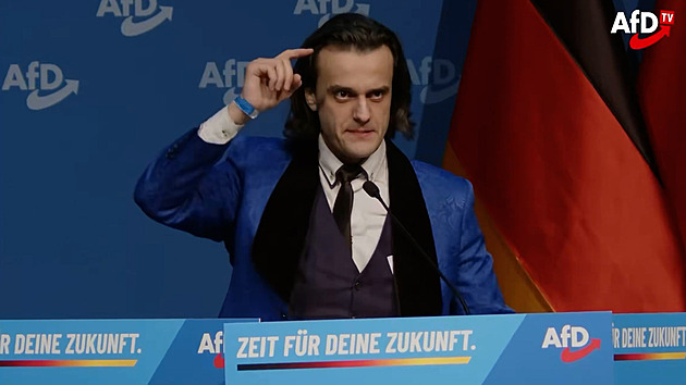 Nový Hitler, nebo komedie? Delegát na sjezdu mládežnické AfD projevem šokoval