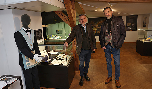 U počátku zednářů v Ostravě byl i Alfons Mucha, říkají autoři výstavy o místní lóži