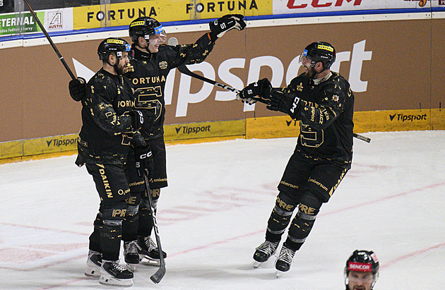 Dostali jsme za uši, přiznal sparťan Raška. Trenér je pokutuje jen za nesmyslné fauly