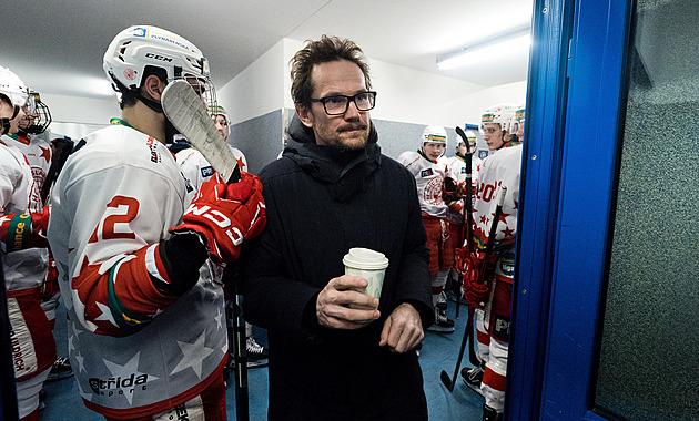 Poradce ve Slavii? Ať si každý představí, co chce. Na NHL teď Eliáš nemá čas