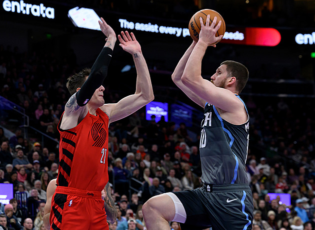 Krejčímu se v Portlandu daří, pomohl k výhře nad Utahem. James má další rekord