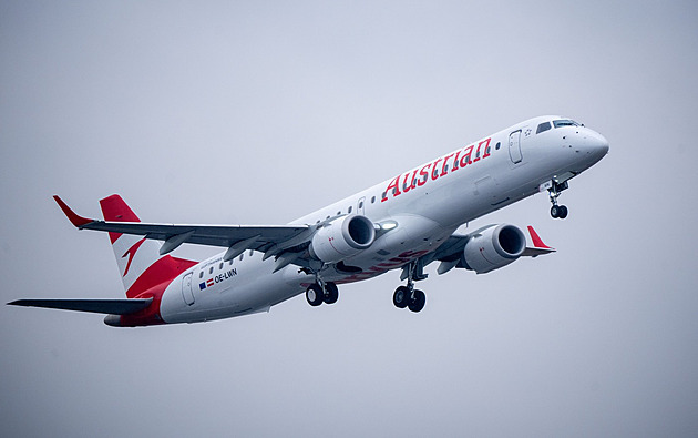 Letiště Schwechat ve Vídni kvůli sněhu přerušilo provoz