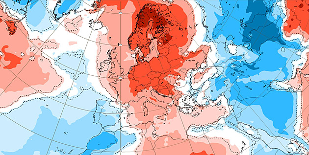 Saharský prach hatí slunečné počasí. Ale teplo je jak ve Španělsku, ukazuje mapa