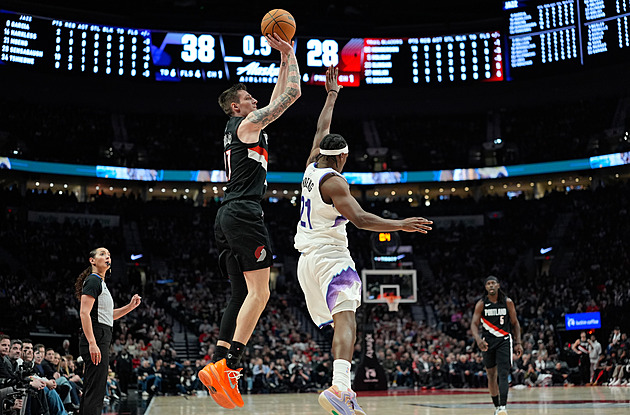 Krejčí přispěl k výhře Portlandu, Edwards táhl 42 body Minnesotu proti Golden State