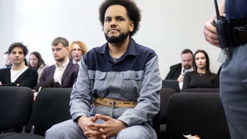 Dominik Feri opět u soudu. Čelí obvinění z dalšího znásilnění, vypovídat nechtěl