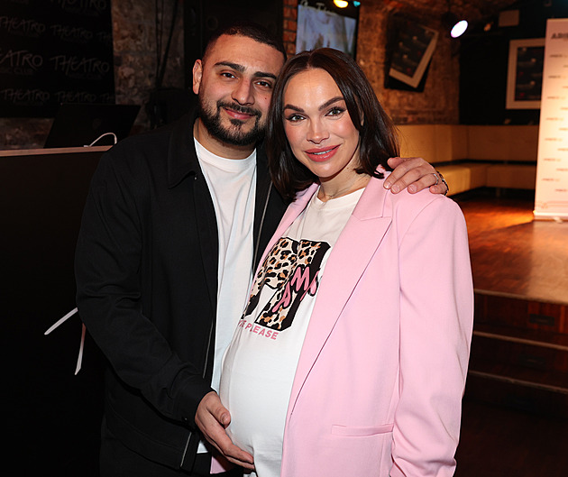 Jsme rodina, hlásí Kamila Nývltová. Zveřejnila snímek novorozených dvojčat