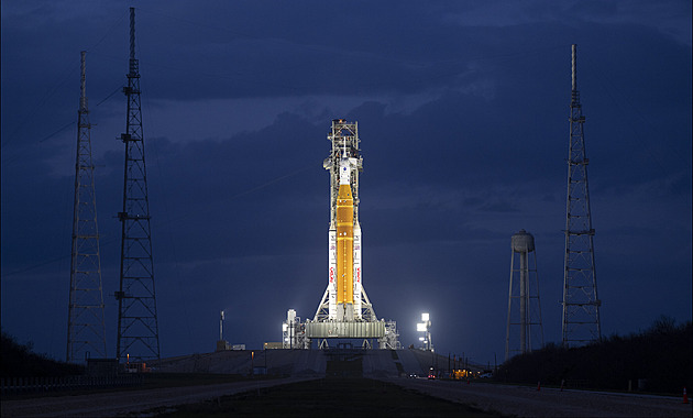 Už jen jeden den. NASA se chystá po půlstoletí vyslat první lidi k Měsíci