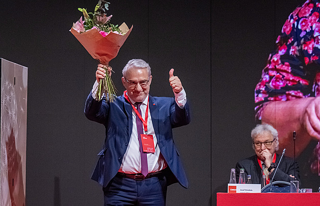 Středula zůstává předsedou odborářů. Uspěl už v prvním kole těsnou většinou