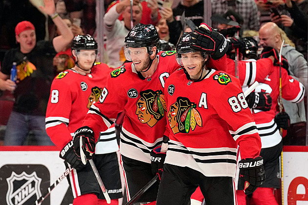 Legendární dvojice opět spolu? Kane přemlouvá Toewse, Chicago je v napětí