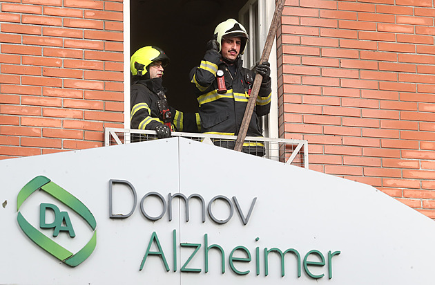 Soud se vrátil ke kauze požáru, kdy zemřely dvě ženy. Vyslechl znalce