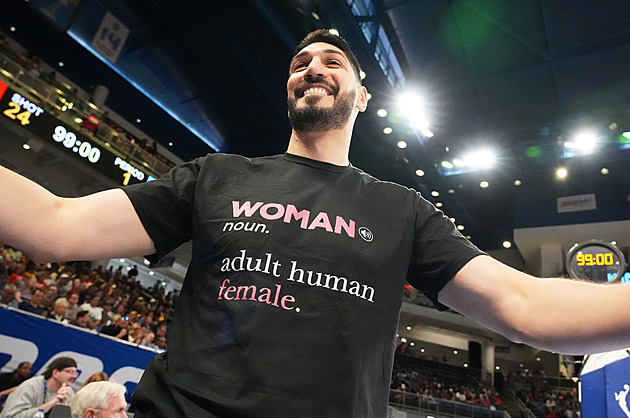 KOMENTÁŘ: Ať o ženách rozhodují ženy. Kanter i lídři USA ze sebe jen dělají klauny