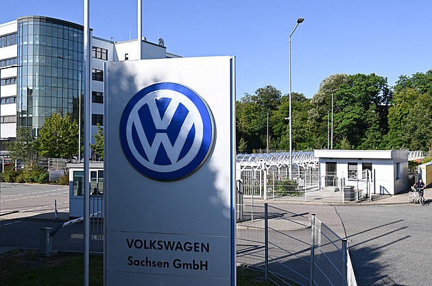 Pryč s Ducati či autopůjčovnou. Volkswagen omezí podíly ve více než 700 firmách