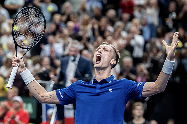 Češi hrají s Američany 1:1. Menšík neuspěl, ale Lehečka skolil finalistu US Open