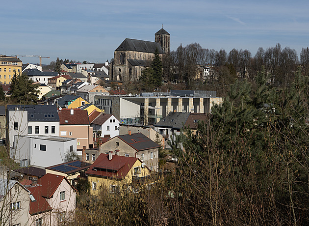 Tunel, či levnější obchvat? Lídři v Turnově hledají recept na ucpané město