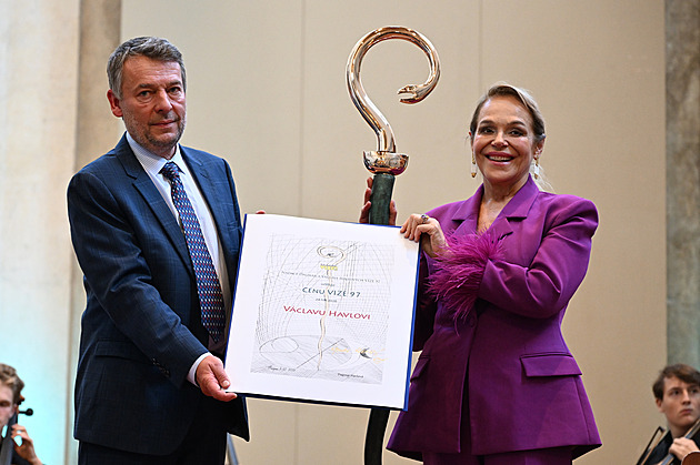 Cena Nadace Havlových Vize 97 končí, posledním laureátem je sám exprezident