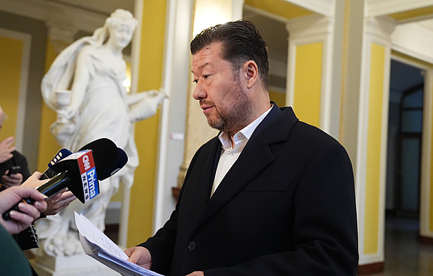 Koalice urychlí jednání o konci poplatků ČT.  Brzy se dozvíte termín, řekl Okamura