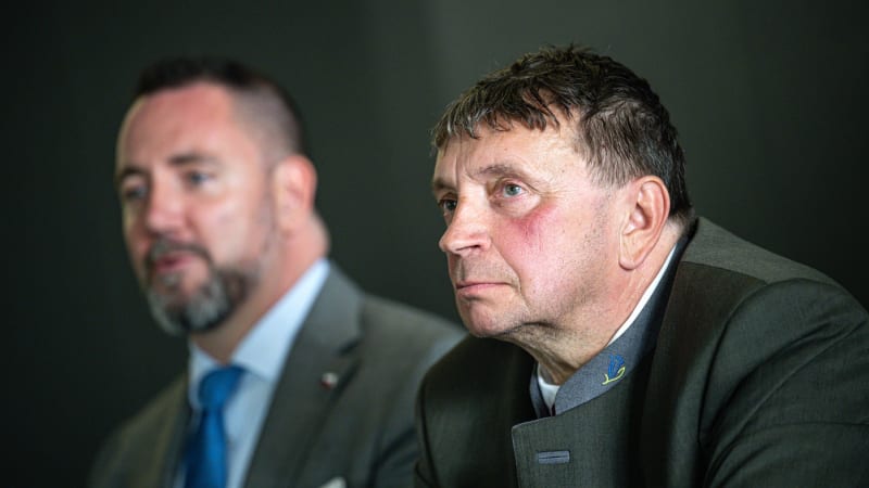 Největší ohrožení Krkonoš, kritizuje senátor šéfa národního parku. Žádá jeho odvolání