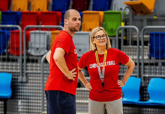 Nečekaná změna. Trenérka Ptáčková končí u basketbalistek, Bašta dočasným koučem